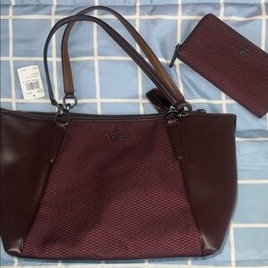 Coach Burgundy and Brown Women's Tote Bag Set